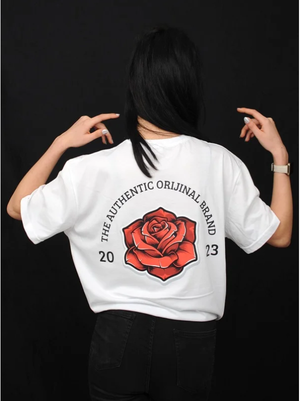 Gül Desen Sırt Baskılı %100 Pamuk Kaliteli Beyaz Kadın T-Shirt